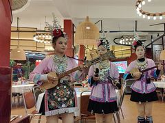 -刘姐啤酒鱼民族演艺餐厅(西街总店)