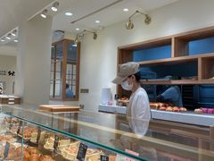 面包甜点陈列柜-分子跳动鲜活面包(五一大道店)