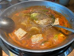 -野山舂·贵州现舂酸汤火锅(鸿通城店)