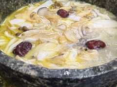-南渝食府.墨脱石锅松茸鸡