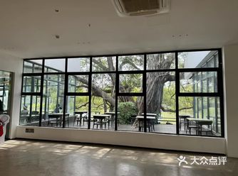 东山湖公园绝美咖啡馆,终得一见!