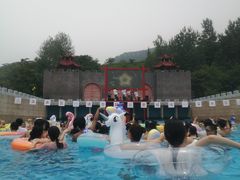 -汤山欢乐水世界