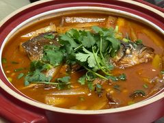 大鱼头烧凤爪-雨后行菜(报慈北路店)