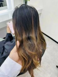 -PE SALON