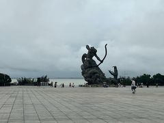 -巴陵广场