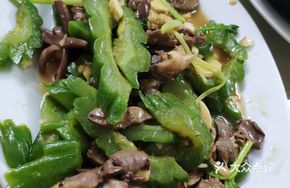 Chicken and Bitter Melon Stir-fry