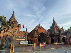-一寨两国风景区