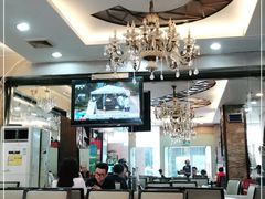 大堂-渝君重庆火锅(嘉宾路店)
