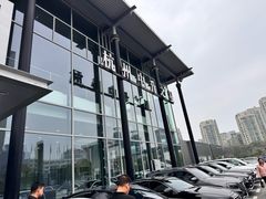 -杭州中升之星奔驰4S店(滨江店)