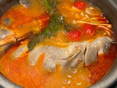 毛辣果酸汤鱼-Ameigo梅果·云贵川bistro(长宁来福士店)