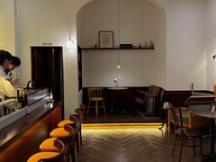 -Café Monson