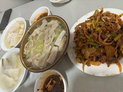 -侯记双流蘸水肥肠(阆中店)