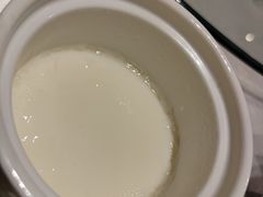 光明牛初乳-光明招待所(邦凯科技园店)