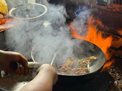 -红帽子炒饭(南关民族风味一条街店)