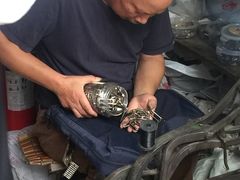 -静安寺修鞋修包修拉链