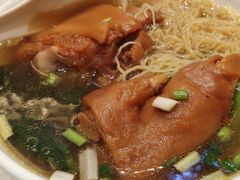 -香港新发烧腊茶餐厅(水围店)