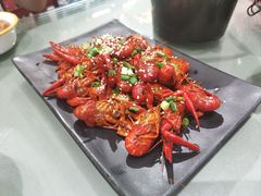 -梓檚中餐厅湖北菜小龙虾武昌鱼排骨藕汤(黄鹤楼店)