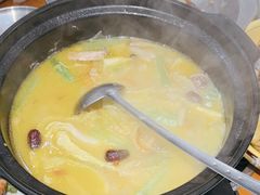-休记光头香辣蟹干锅(绵竹店)