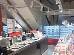 -LOHO眼镜(北京朝北大悦城店)