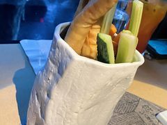 笔筒色拉-穹六人间 people 6(岳阳路店)