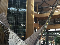 -上海滴水湖皇冠假日酒店