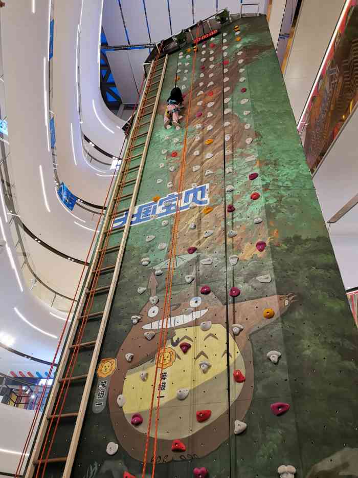 大国宝贝攀岩乐园-"我家女儿很喜欢攀岩,位置在天宁吾悦广场2.