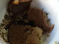 -朝伟清真铜瓢牛肉馆(三十年老·店)