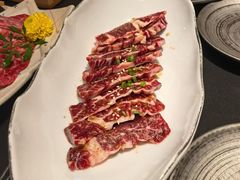 -山川小町·极番烧肉(新地假日广场店)