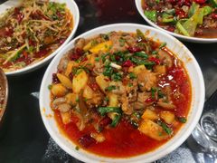 -卢六川汤肉(南方花园店)