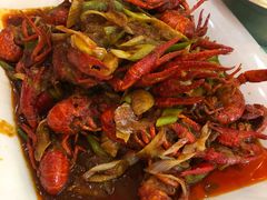 黄焖龙虾-百味手拨龙虾馆(愚园路店)