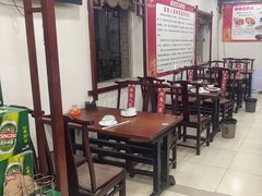 -湖南人家湘菜馆(镇江路店)