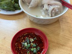 -雷祖芳老妈蹄花店