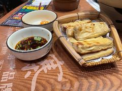 石屏烧豆腐-老滇山寨•云南特色菜•地方菜•民族风情歌舞表演(金碧店)