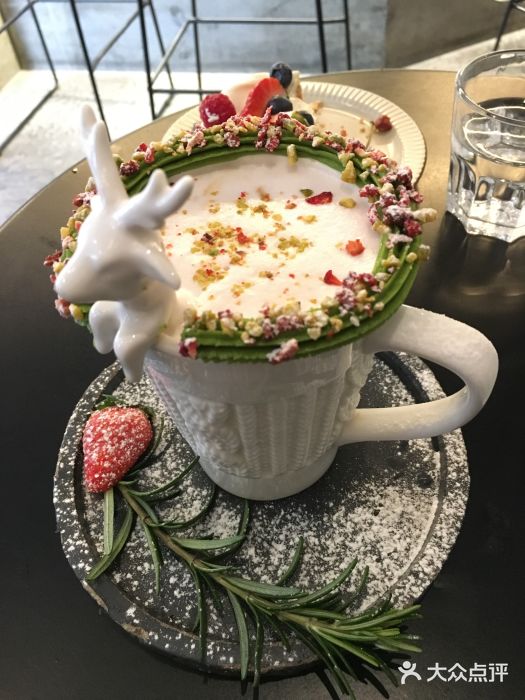 BE NORMAL CAFE(霞溪路店)花环图片
