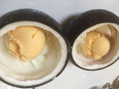 -志龙皇冠吃货椰子铺