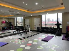-运气牛自助酱大骨火锅(南京东路店)