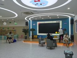 -月儿湾儿童游泳成长中心