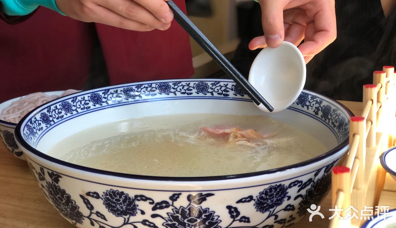 有桥的过桥米线
