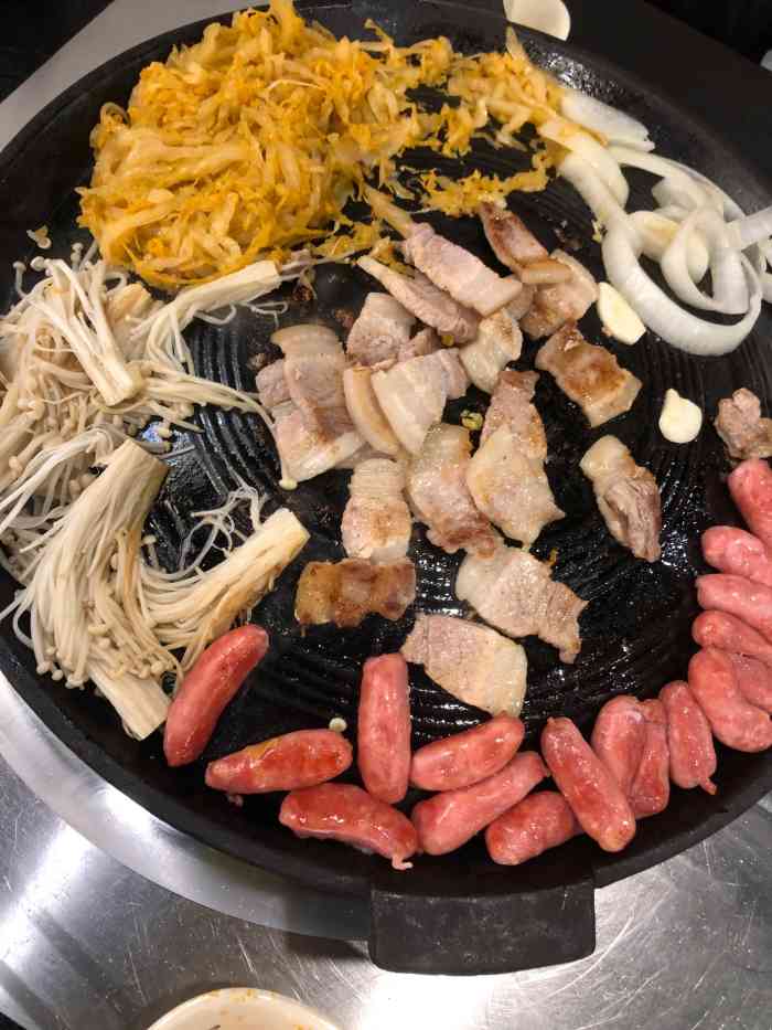 海花锅盖烧烤店(通州店)-"[薄荷]环境:朋友推荐的烤肉店,整体环.