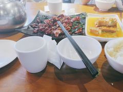 -隔壁老王·家常云南菜(花巷店)