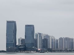 -万绿园