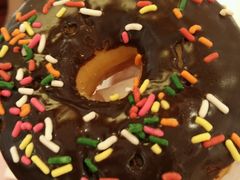 -Winchell's Donuts House