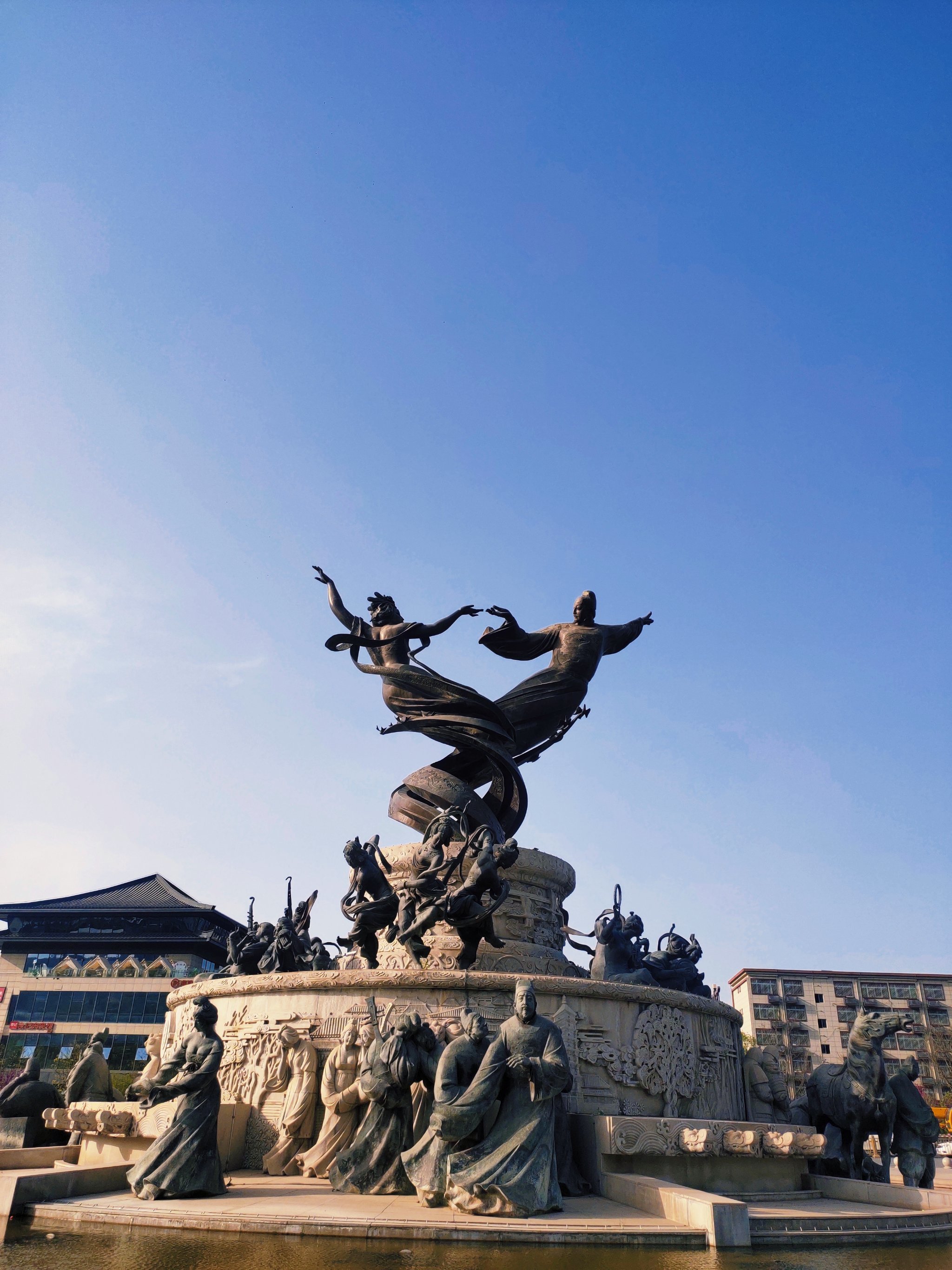 春天与华清池🈶一场美丽约会