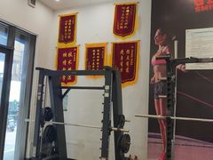 -思迈威健身(积玉桥万达店)