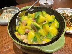 -云海肴·汽锅鸡·云南菜(天山百盛优客店)