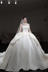 点击看大图 -拉瑞娜LaReine婚纱礼服高级定制