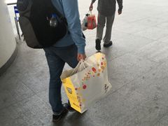 -周黑鸭(武汉火车站B1店)