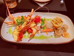香焗龙虾配自制黑松露酱-上海苏宁宝丽嘉酒店·Cafe Bellagio西餐厅