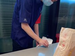 -麦当劳(深圳北站高铁店)