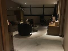 -上海滴水湖皇冠假日酒店